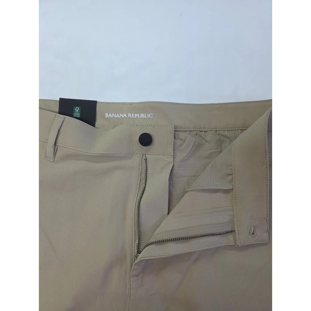 Banana Republic Mens Flat Front Performance Pants Tan Beige 34x34 (36x34) NEW